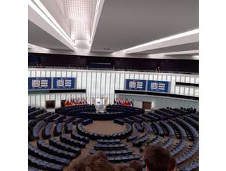 Visite du parlement européen avant la compétition